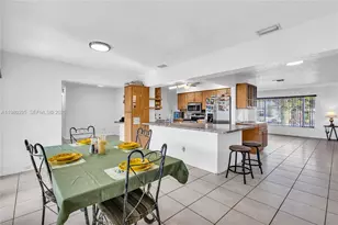 8209 NW 91st Ave, Tamarac, FL 33321 - Photo 11