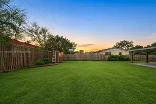 3930 NW 185th St, Miami Gardens, FL 33055 - Photo 5