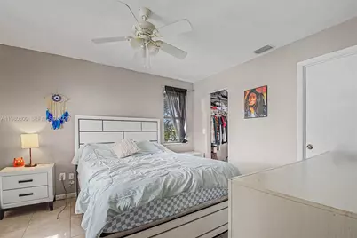 6525 W 26th Dr #204-37, Hialeah, FL 33016 - Photo 11