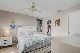 6525 W 26th Dr, Hialeah, FL 33016 - Photo 11