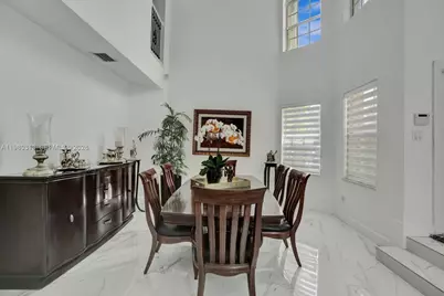 11008 NW 73rd St, Doral, FL 33178 - Photo 11