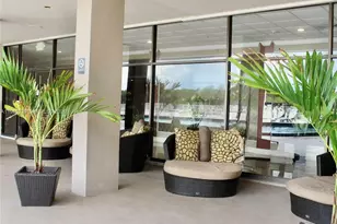 400 Kings Point Dr, Sunny Isles Beach, FL 33160 - Photo 9