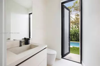 3113 Elizabeth Street, Miami, FL 33133 - Photo 25