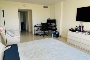 11111 Biscayne Blvd, Miami, FL 33181 - Photo 21