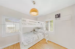 172 Bentley Dr, Miami Springs, FL 33166 - Photo 29