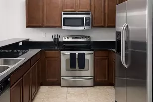 8899 NW 107 Ct, Doral, FL 33178 - Photo 5