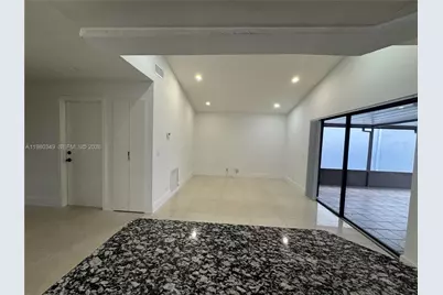 17340 NW 63rd Ave, Hialeah, FL 33015 - Photo 13