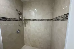17340 NW 63rd Ave, Hialeah, FL 33015 - Photo 19