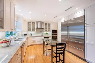 1036 S Greenway Dr, Coral Gables, FL 33134 - Photo 15
