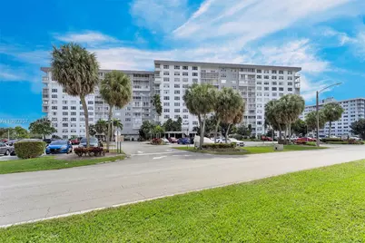 3800 Hillcrest Dr #511, Hollywood, FL 33021 - Photo 37