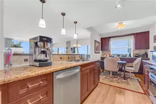 3800 Hillcrest Dr, Hollywood, FL 33021 - Photo 11