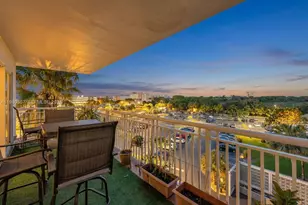 3800 Hillcrest Dr, Hollywood, FL 33021 - Photo 3