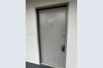 300 SW 134th Way #102E, Pembroke Pines, FL 33027 - Photo 7