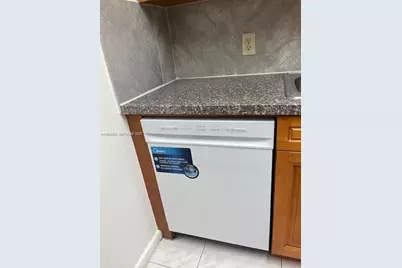 300 SW 134th Way #102E, Pembroke Pines, FL 33027 - Photo 11