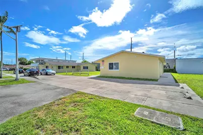 367 Phippen Waiters Rd #1, Dania Beach, FL 33004 - Photo 19
