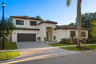 10790 Haydn Dr, Boca Raton, FL 33498 - Photo 3