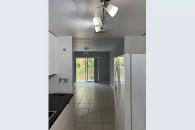 637 SW 3rd St #308, Miami, FL 33130 - Photo 13