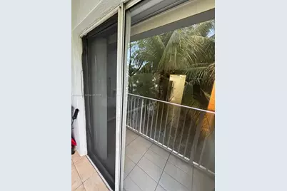 637 SW 3rd St #308, Miami, FL 33130 - Photo 15