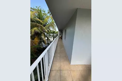 637 SW 3rd St #308, Miami, FL 33130 - Photo 17