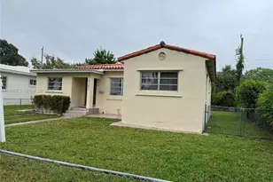 6261 NW 40th St, Virginia Gardens, FL 33166 - Photo 3