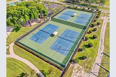 237 Charter Way #237, West Palm Beach, FL 33407 - Photo 3