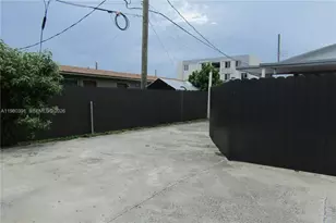 2223 NW 32nd St, Miami, FL 33142 - Photo 17