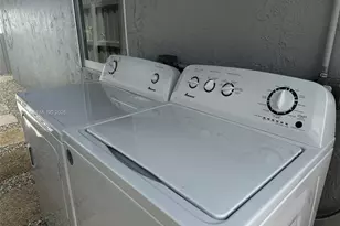 2223 NW 32nd St, Miami, FL 33142 - Photo 25