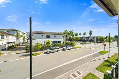 4648 NW 83rd Ave, Doral, FL 33166 - Photo 23