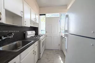 4710 Pine Tree Dr, Miami Beach, FL 33140 - Photo 17