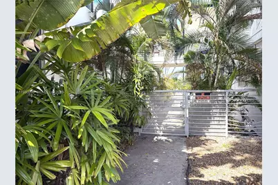 4710 Pine Tree Dr #32, Miami Beach, FL 33140 - Photo 23