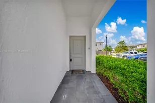 2699 SE 19th St, Homestead, FL 33035 - Photo 3