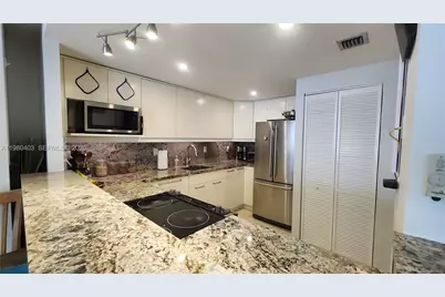 1901 Brickell Ave #B1407, Miami, FL 33129 - Photo 13