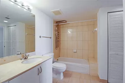 1750 N Bayshore Dr #3909, Miami, FL 33132 - Photo 7