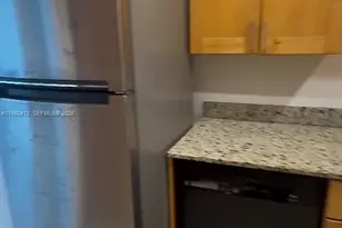 400 Kings Point Dr, Sunny Isles Beach, FL 33160 - Photo 7