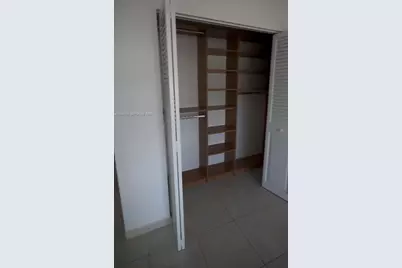 400 Kings Point Dr #624, Sunny Isles Beach, FL 33160 - Photo 9