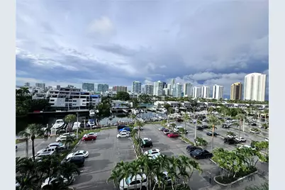 400 Kings Point Dr #624, Sunny Isles Beach, FL 33160 - Photo 11