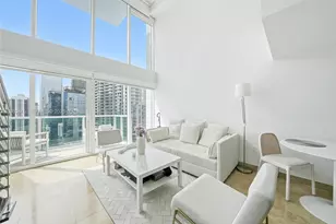 41 SE 5th St, Miami, FL 33131 - Photo 11