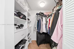 41 SE 5th St, Miami, FL 33131 - Photo 21