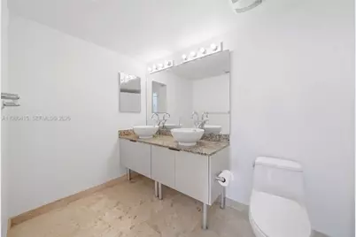 41 SE 5th St #2104, Miami, FL 33131 - Photo 23