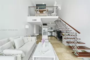 41 SE 5th St, Miami, FL 33131 - Photo 17