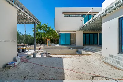820 NE 111th St, Biscayne Park, FL 33161 - Photo 23