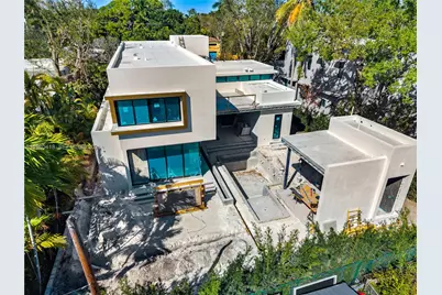 820 NE 111th St, Biscayne Park, FL 33161 - Photo 11