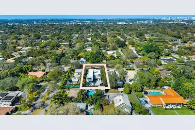 820 NE 111th St, Biscayne Park, FL 33161 - Photo 7