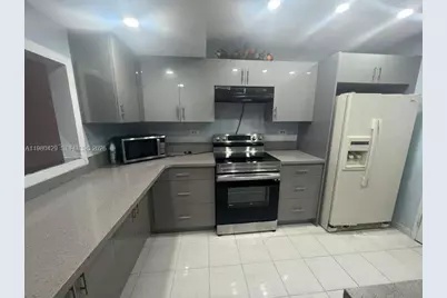 800 NE 195th St #501, Miami, FL 33179 - Photo 7