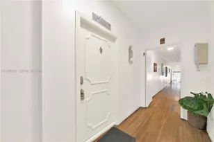 610 8th St, Miami Beach, FL 33139 - Photo 3