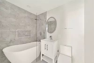 610 8th St #102, Miami Beach, FL 33139 - Photo 21
