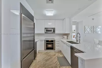 901 Brickell Key Blvd #1409, Miami, FL 33131 - Photo 9