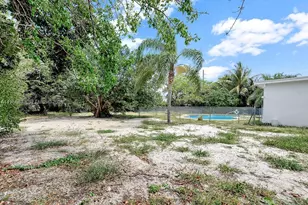 2415 Pierce St, Hollywood, FL 33020 - Photo 23