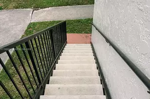 4435 Treehouse Ln, Tamarac, FL 33319 - Photo 9