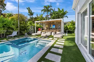 1121 NE 85th St, Miami, FL 33138 - Photo 9